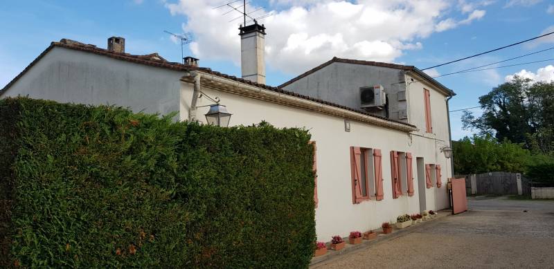 ACHETER UN VIAGER SUR DEUX TETES 80 82 ANS SUR PREIGNAC