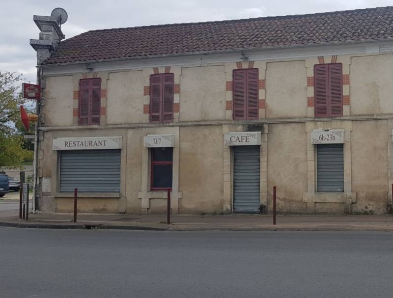 ACHETER UN HOTEL RESTAURANT A REEXPLOITER EN CHARENTE