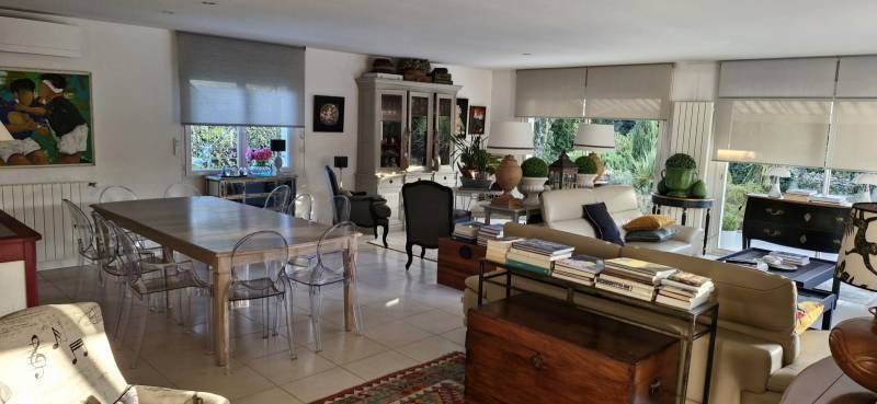 ACHETER UN VIAGER PROCHE DE BORDEAUX AVEC DE BEAUX VOLUMES PARFAIT ETAT