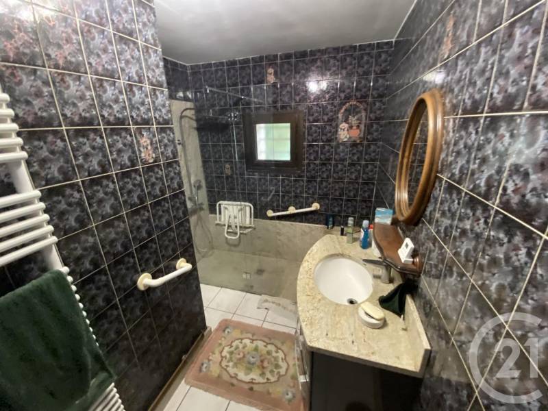 VIAGER OCCUPE HOMME 73 ANS DANS LE MEDOC PRES DES PLAGES