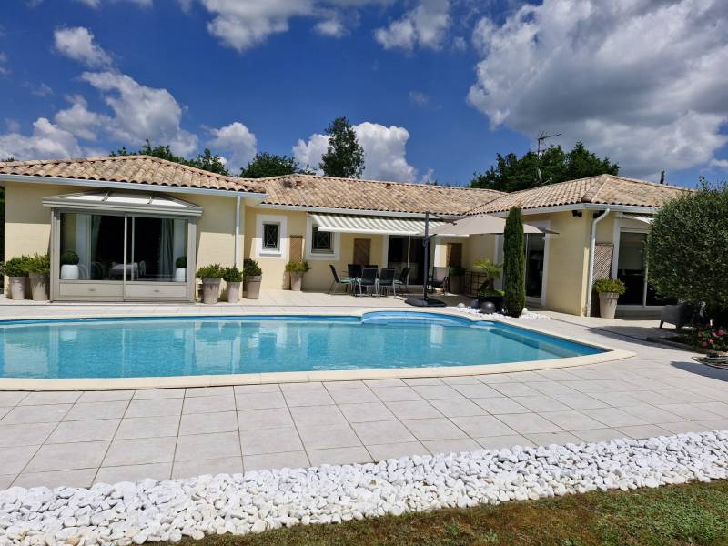 ACHETER UNE MAISON RECENTE EN VIAGER OCCUPE SUR YVRAC PROCHE DES COMMERCES